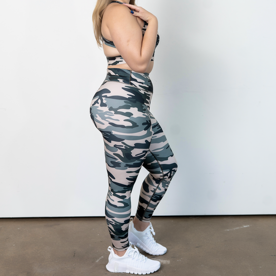 Adore II Leggings - Brown/Green Camo